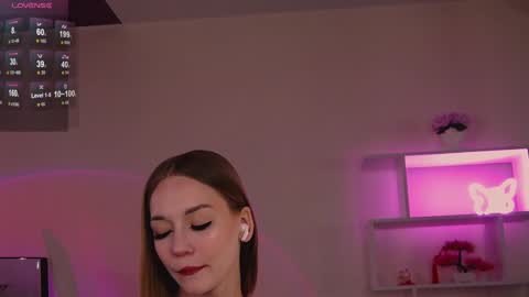 Snapshot of miss_nicoletta chatting on January 9, 5:02 am Nicole online show from January 9, 5:02 am