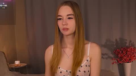 Snapshot of miss_nicoletta chatting on October 13, 11:49 pm Nicole online show from October 13, 11:49 pm