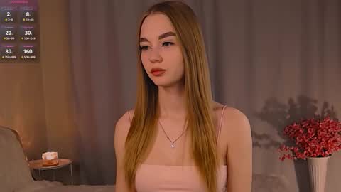 Snapshot of miss_nicoletta chatting on October 19, 11:49 pm Nicole online show from October 19, 11:49 pm