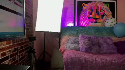 Snapshot of miss_pecados chatting on June 18, 7:29 pm Miss Pecados online show from June 18, 7:29 pm