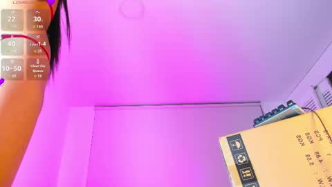 Snapshot of miss_poonamxxx chatting on July 29, 2:10 am miss_poonamxxx online show from July 29, 2:10 am