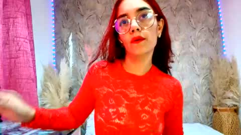 Snapshot of miss_rouss22_ chatting on May 21, 4:36 pm victoria online show from May 21, 4:36 pm