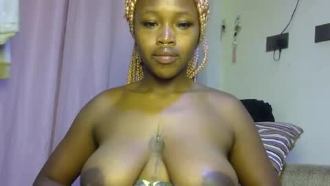 Snapshot of miss_sexyyy chatting on October 30, 1:12 pm miss_sexyyy online show from October 30, 1:12 pm