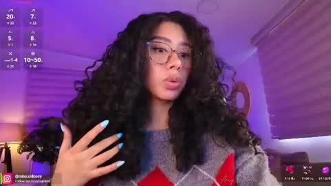 Snapshot of miss_sidney chatting on June 30, 12:50 pm Amy Olivera online show from June 30, 12:50 pm