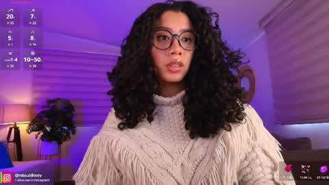 Snapshot of miss_sidney chatting on July 16, 1:06 pm Amy Olivera online show from July 16, 1:06 pm