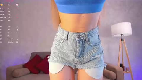 Spider girl Help me reach 10 likes online show from June 22, 12:24 pm