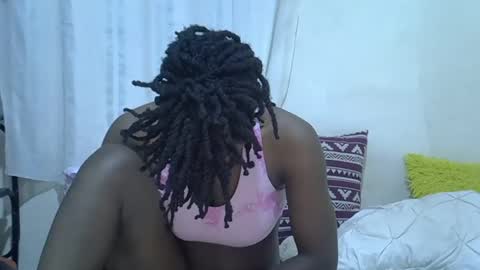 Snapshot of miss_squirty2 chatting on January 3, 8:43 am jasmine online show from January 3, 8:43 am