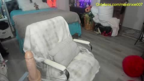 Trixie007 online show from November 13, 7:46 pm