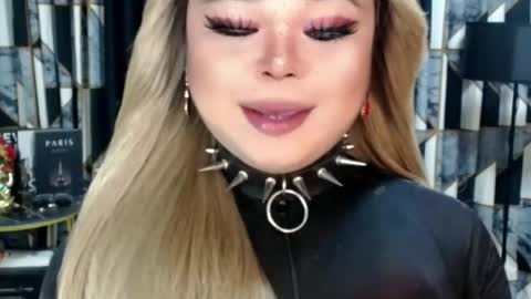 Snapshot of miss_tyraxxx chatting on October 25, 8:55 am Tyra Davenport online show from October 25, 8:55 am