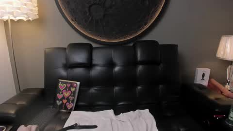 Vaiolette online show from February 17, 2:04 pm