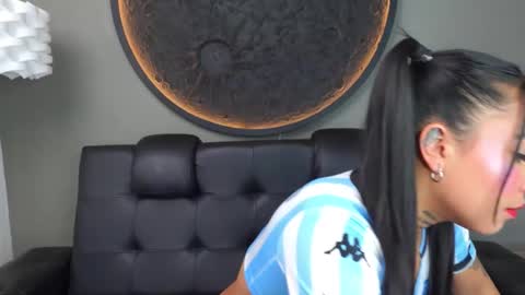 Vaiolette online show from March 13, 11:17 am