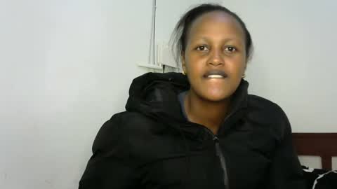 miss_vall online show from December 12, 9:37 pm