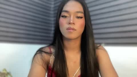 miss_veron_xoxo online show from April 28, 7:08 pm