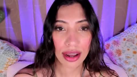 Snapshot of miss_veronica2 chatting on May 29, 1:09 pm Miss Veronica online show from May 29, 1:09 pm
