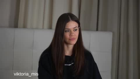 Snapshot of miss_viktoria chatting on February 9, 7:41 pm Miss Victoria online show from February 9, 7:41 pm