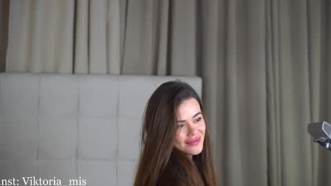 Snapshot of miss_viktoria chatting on December 5, 6:26 pm Miss Victoria online show from December 5, 6:26 pm