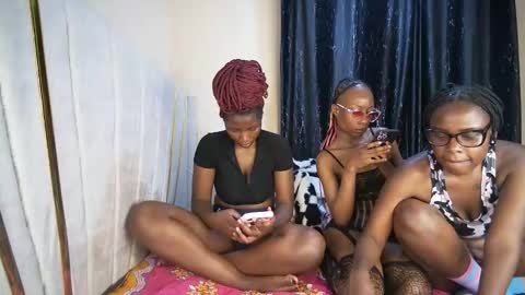 miss_worldfire online show from October 13, 9:48 pm