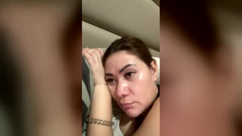 Snapshot of miss_zephyr chatting on February 6, 11:35 am HOT MOMMY ZEPHYR online show from February 6, 11:35 am