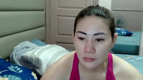 Snapshot of miss_zephyr chatting on March 7, 2:08 am HOT MOMMY ZEPHYR online show from March 7, 2:08 am