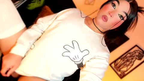 miss_zz online show from June 15, 5:59 pm