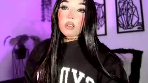 miss_zz online show from July 9, 4:27 am