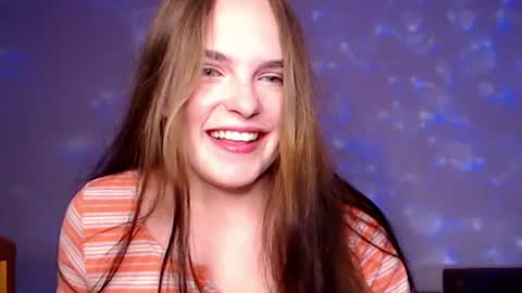 Snapshot of missabell chatting on July 7, 9:19 pm Missabell online show from July 7, 9:19 pm
