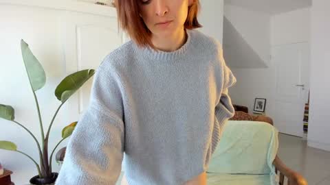 Snapshot of missalexthorn chatting on December 4, 1:20 pm Alexandra Thorn online show from December 4, 1:20 pm