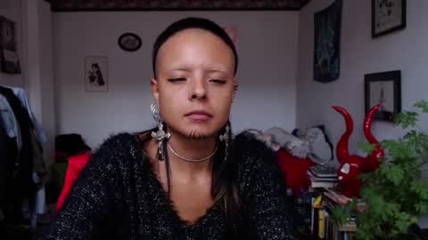 Snapshot of missanarky chatting on February 21, 10:15 pm Anarkitten online show from February 21, 10:15 pm