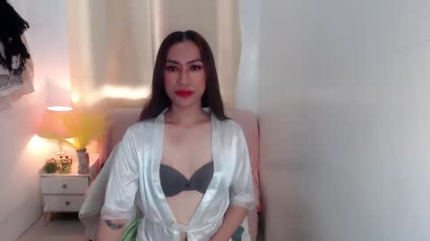 Snapshot of missangelxxx chatting on December 1, 3:33 am missangelxxx online show from December 1, 3:33 am