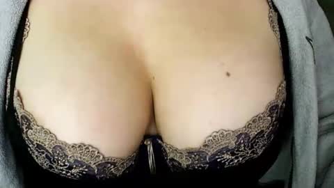 Avamlash online show from June 3, 3:06 pm