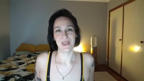 Snapshot of misscarmilla444 chatting on September 30, 11:32 pm MissCarmilla444 online show from September 30, 11:32 pm