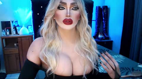 Snapshot of misschannel4sub chatting on February 1, 8:58 pm PRIESTESS CHANNEL online show from February 1, 8:58 pm