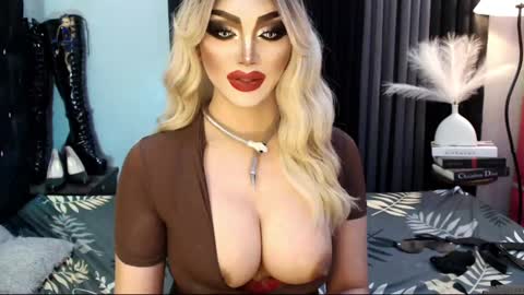 Snapshot of misschannel4sub chatting on March 7, 10:32 pm PRIESTESS CHANNEL online show from March 7, 10:32 pm