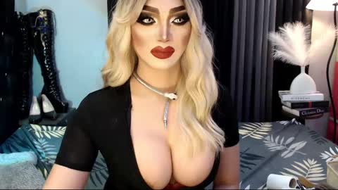 Snapshot of misschannel4sub chatting on March 10, 1:01 am PRIESTESS CHANNEL online show from March 10, 1:01 am