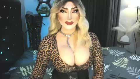PRIESTESS CHANNEL online show from July 20, 9:45 am