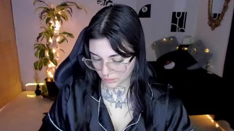 Missy Charlottte.  Hey remember to give me a thumbs up ty online show from December 4, 5:22 pm