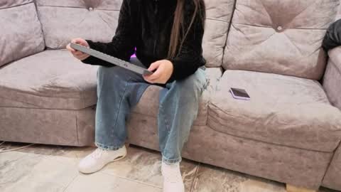 Snapshot of misscheelsee_as chatting on April 25, 1:41 pm misscheelsee_as online show from April 25, 1:41 pm