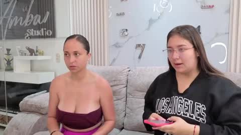 Snapshot of misscheelsee_as chatting on May 5, 1:19 pm misscheelsee_as online show from May 5, 1:19 pm