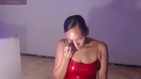 Snapshot of misscruzxz chatting on November 2, 10:01 pm Donna di Diamanti online show from November 2, 10:01 pm