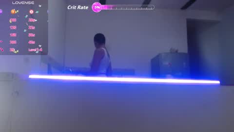 Snapshot of misscruzxz chatting on November 19, 1:27 am Donna di Diamanti online show from November 19, 1:27 am