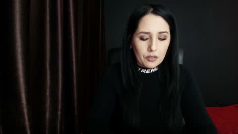 Snapshot of missdyaa chatting on November 15, 10:37 pm Miss online show from November 15, 10:37 pm