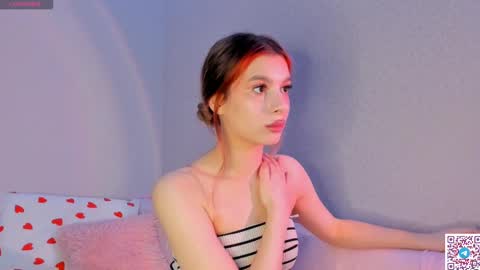 Snapshot of misseliss chatting on February 25, 10:29 pm Hello dear my name Elisa online show from February 25, 10:29 pm