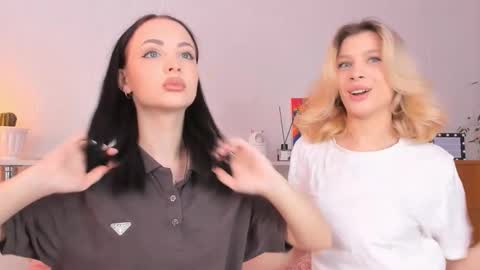 Snapshot of misseliss chatting on November 26, 9:21 am Hello dear my name Elisa online show from November 26, 9:21 am