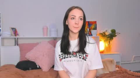 Snapshot of misseliss chatting on April 14, 10:05 pm Hello dear my name Elisa online show from April 14, 10:05 pm
