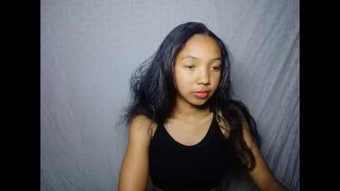 Snapshot of missfireangel chatting on October 4, 10:35 am MadagascarQueen online show from October 4, 10:35 am