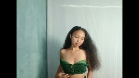 MadagascarQueen online show from May 3, 11:27 am