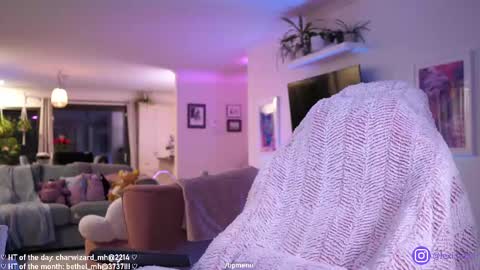 Snapshot of misshowl chatting on February 16, 7:59 am Lexi Bitch Tits Baked Goldfish Howl Miss Zero Remeber The First online show from February 16, 7:59 am