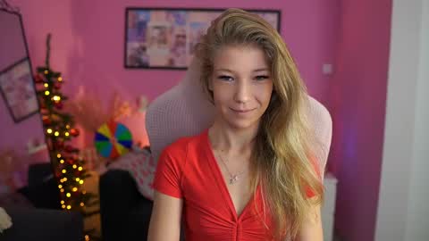 Snapshot of missicute18 chatting on December 15, 7:29 pm Melissa online show from December 15, 7:29 pm