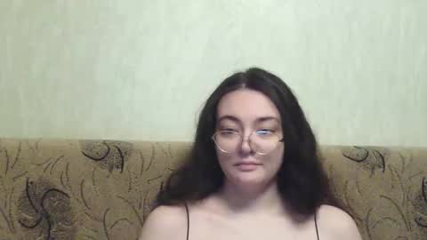 Snapshot of missis_mona chatting on November 27, 2:35 am missis mona online show from November 27, 2:35 am
