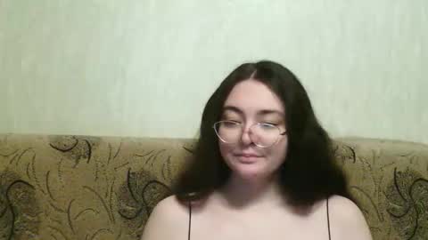 Snapshot of missis_mona chatting on December 5, 2:09 am missis mona online show from December 5, 2:09 am